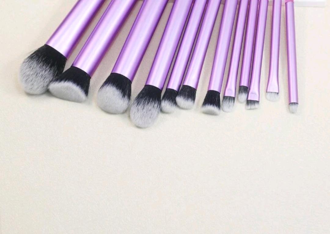 12 Piece Purple Acrylic Make-Up Brush Set